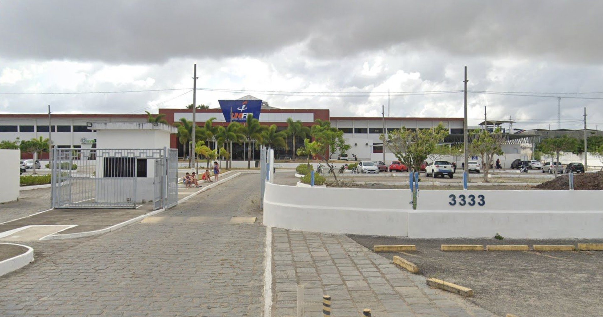 Prédio, na Av. Floriano Peixoto, 3333 - Dinamérica - Campina Grande/PB